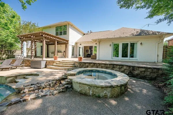 $725,000 | 5703 Spring Creek Drive, Tyler, TX 75703
