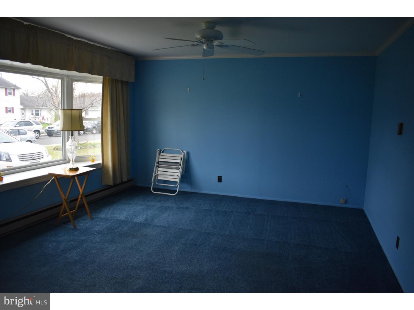 815 Chatham Road Fairless Hills, PA 19030 - Photo 3 of 23 Living Room