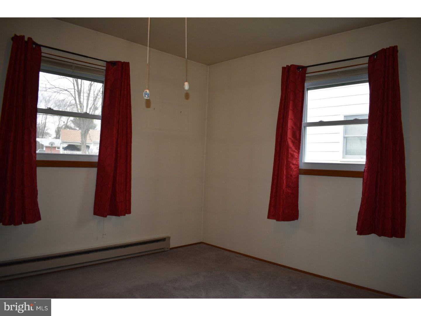 815 Chatham Road Fairless Hills, PA 19030 - Photo 5 of 23 Bedroom - Main