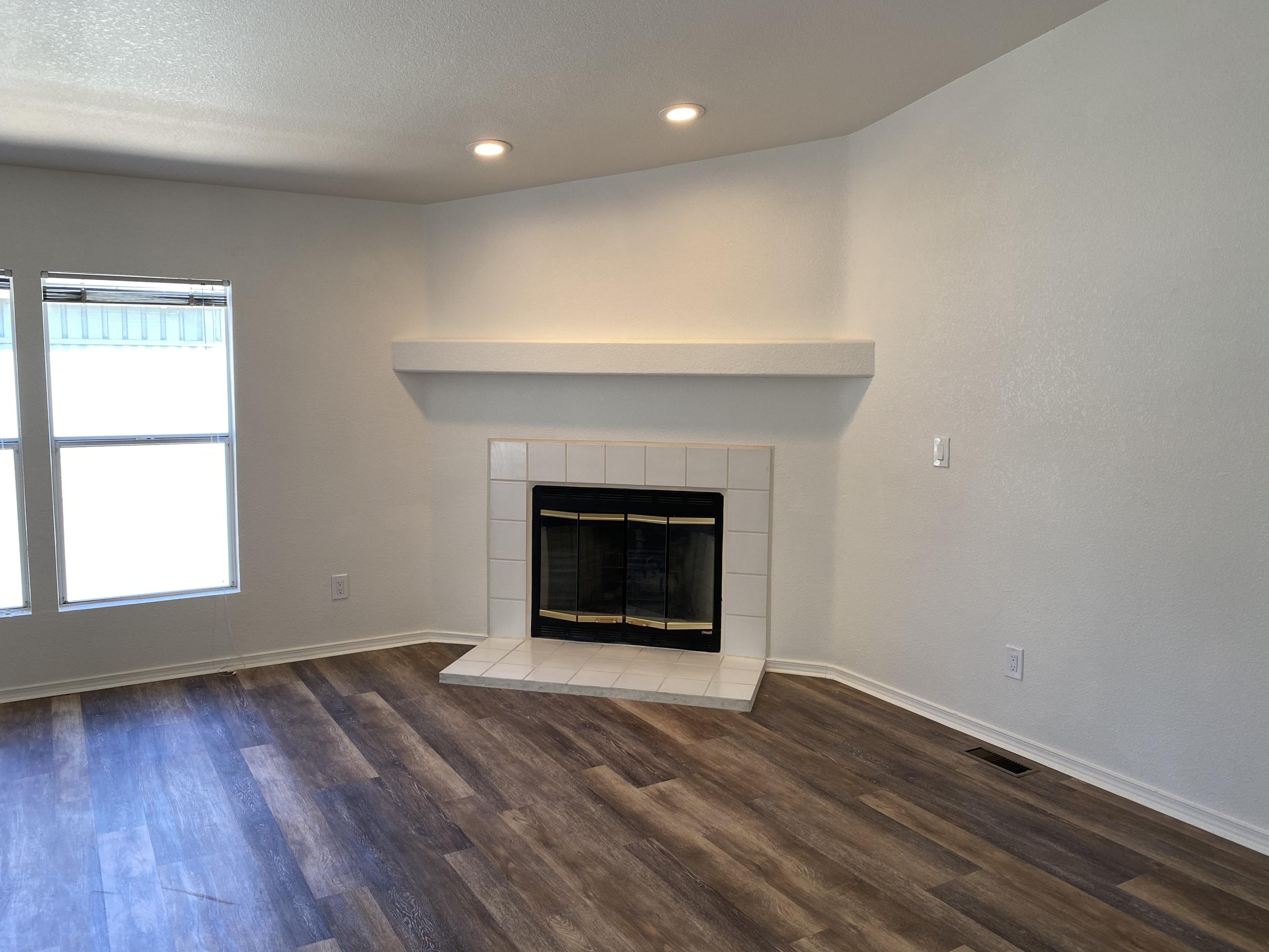 1550 Rory Lane, Unit 263 Simi Valley, CA 93063 - Photo 11 of 31 54585865-9F17-4C63-A67B-9AE0FBFFE30F