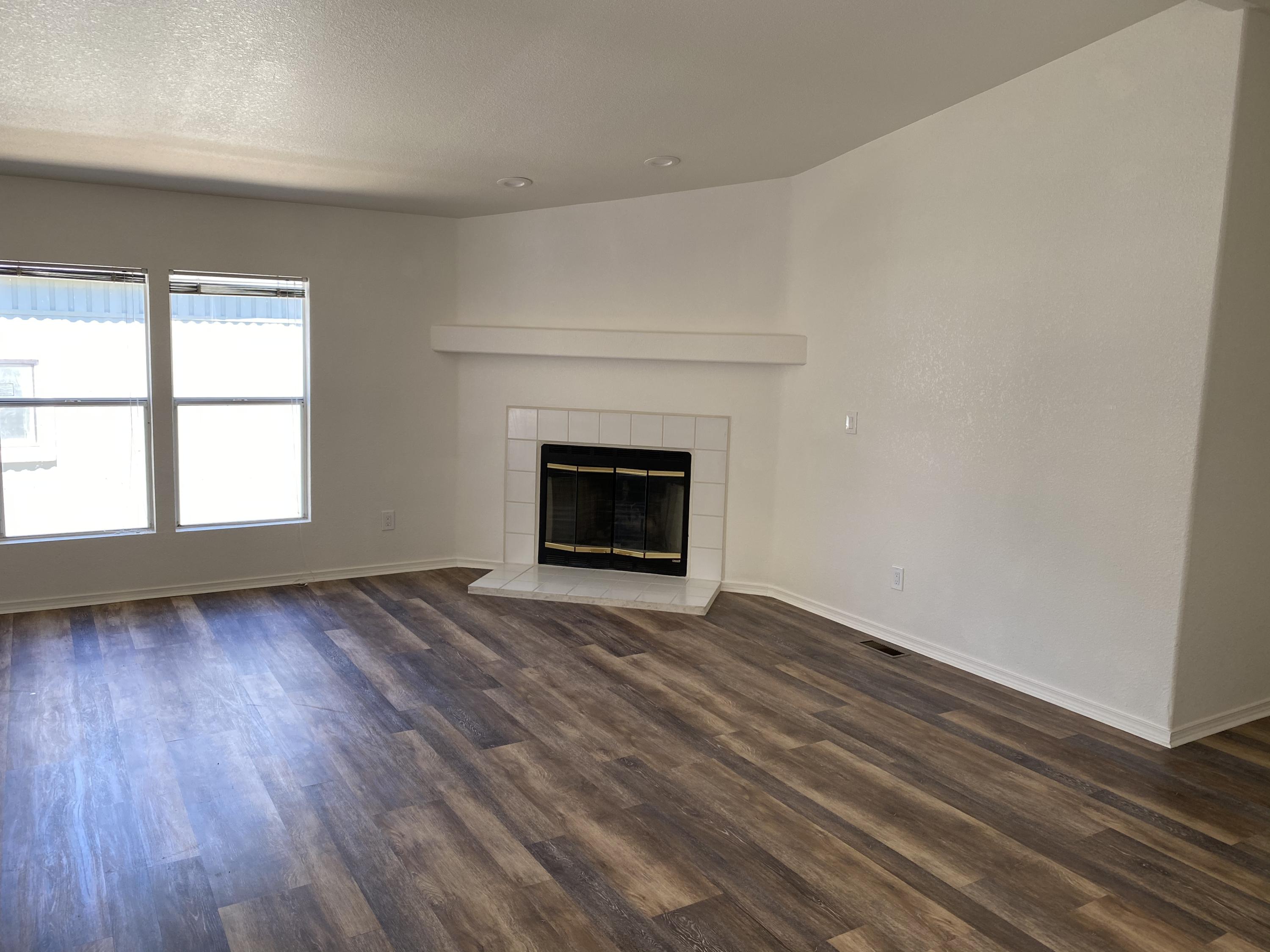 1550 Rory Lane, Unit 263 Simi Valley, CA 93063 - Photo 12 of 31 9B750F83-5C4E-444D-9861-55865EB1926D