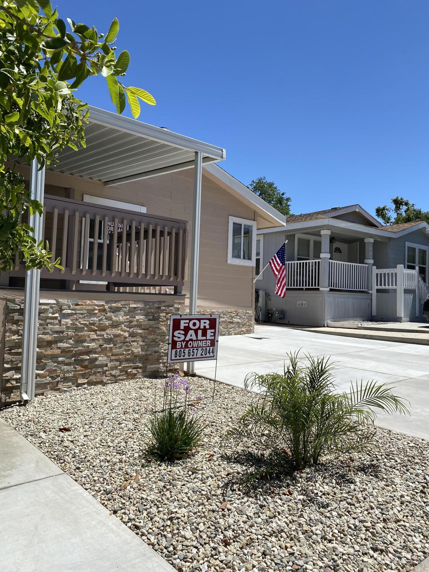 1550 Rory Lane, Unit 263 Simi Valley, CA 93063 - Photo 3 of 31 4B299DC5-10E9-4AB6-BDBE-16CFCFBF37C1