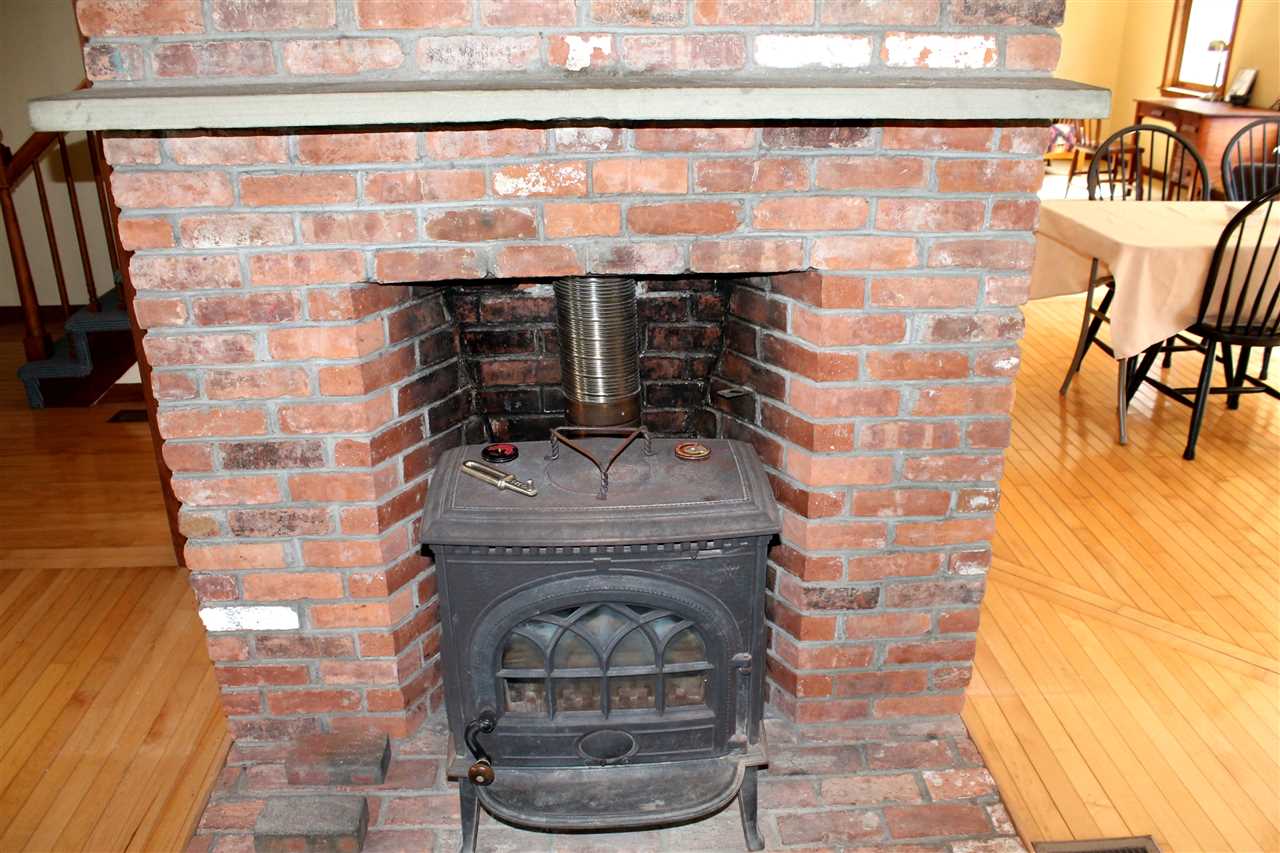 174 Joe English Road New Boston, NH 03070 - Photo 8 of 35