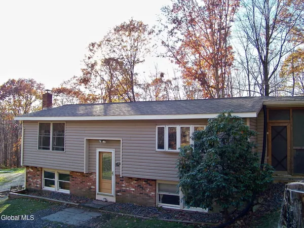 $439,500 | 26 Rapp Road, Austerlitz, NY 12017