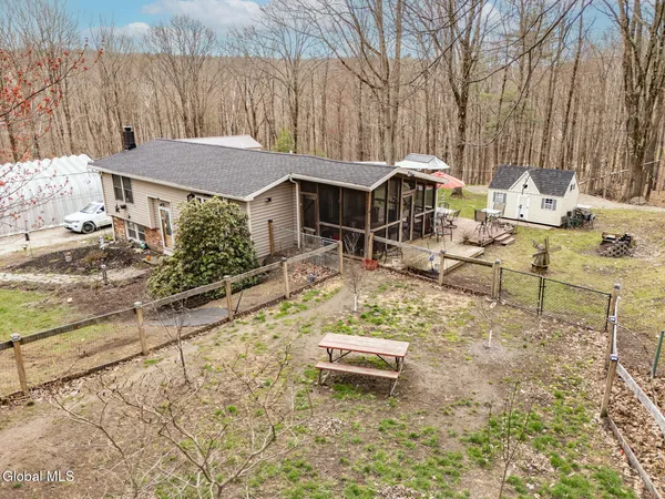 $435,500 | 26 Rapp Road, Austerlitz, NY 12017