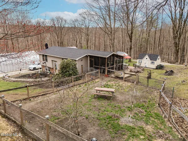 $435,500 | 26 Rapp Road, Austerlitz, NY 12017