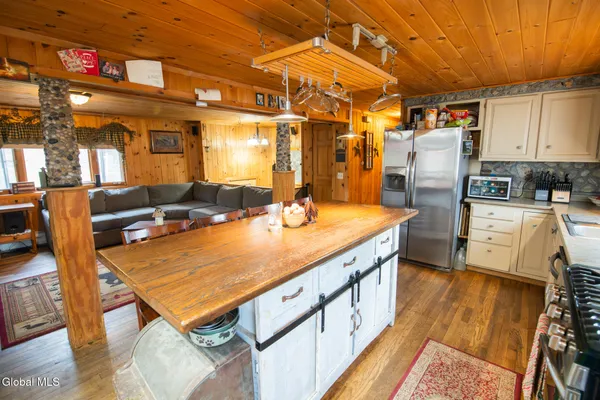 $435,500 | 26 Rapp Road, Austerlitz, NY 12017