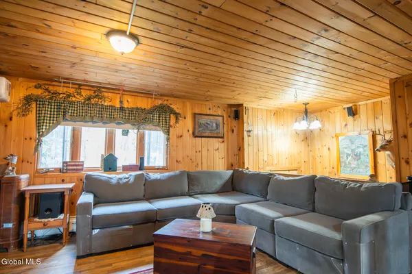 $435,500 | 26 Rapp Road, Austerlitz, NY 12017