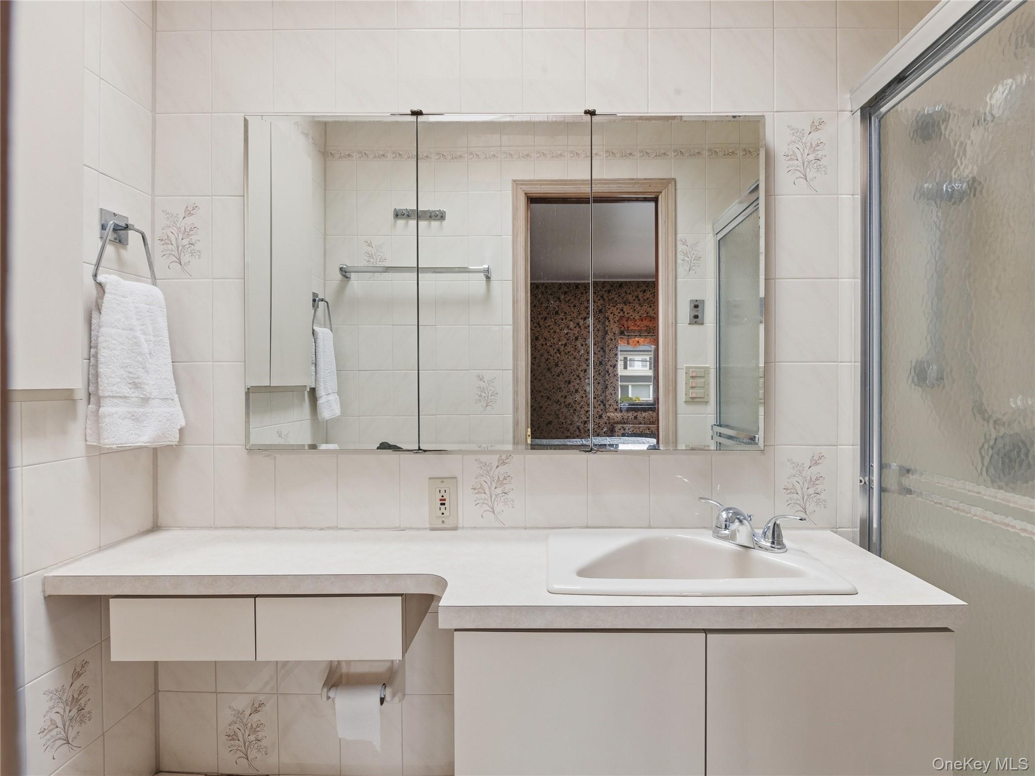 70 Polo Road Massapequa, NY 11758 - Photo 27 of 39