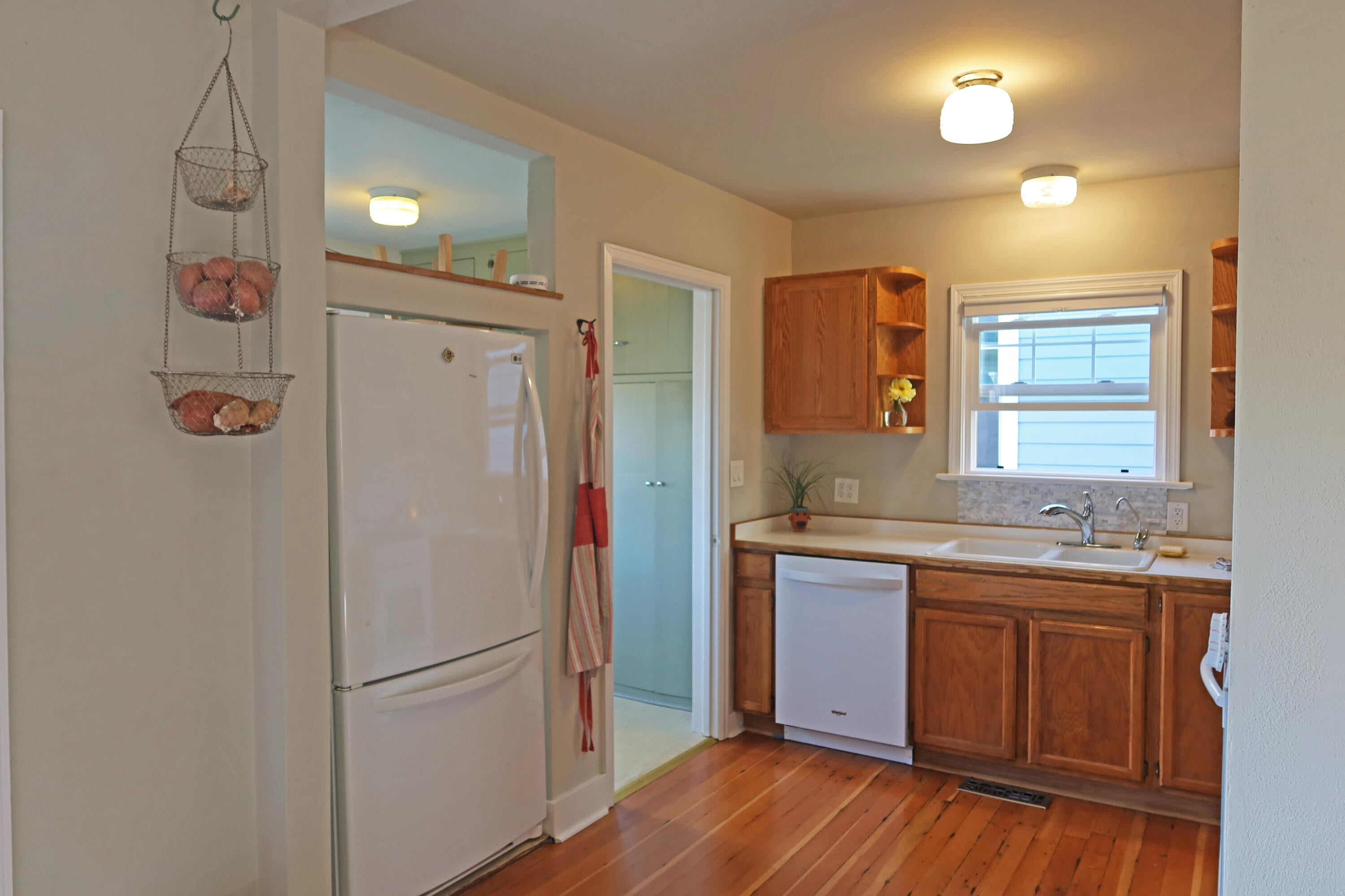 1111 Reddy Avenue Medford, OR 97504 - Photo 24 of 35 IMG_2687