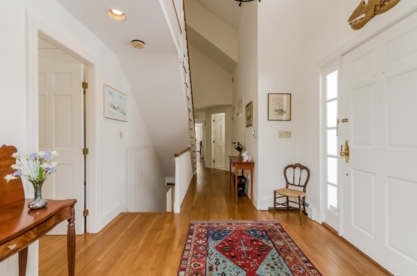 17 Forster Road Manchester, MA 01944 - Photo 3 of 28 Gallery Image 3