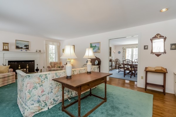 17 Forster Road Manchester, MA 01944 - Photo 6 of 28 Gallery Image 6