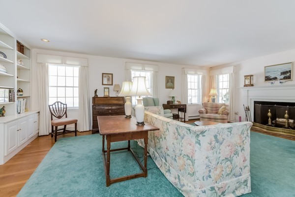 17 Forster Road Manchester, MA 01944 - Photo 7 of 28 Gallery Image 7