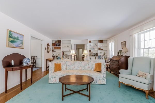 17 Forster Road Manchester, MA 01944 - Photo 8 of 28 Gallery Image 8