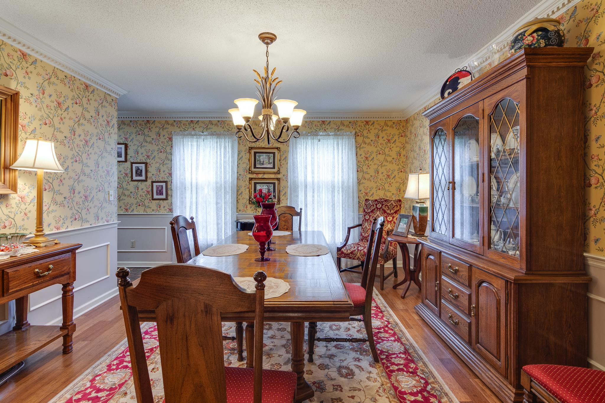 139 South Walnut Bend Road Memphis, TN 38018 - Photo 20 of 35 Spacious dining room with beautiful bamboo flooring.