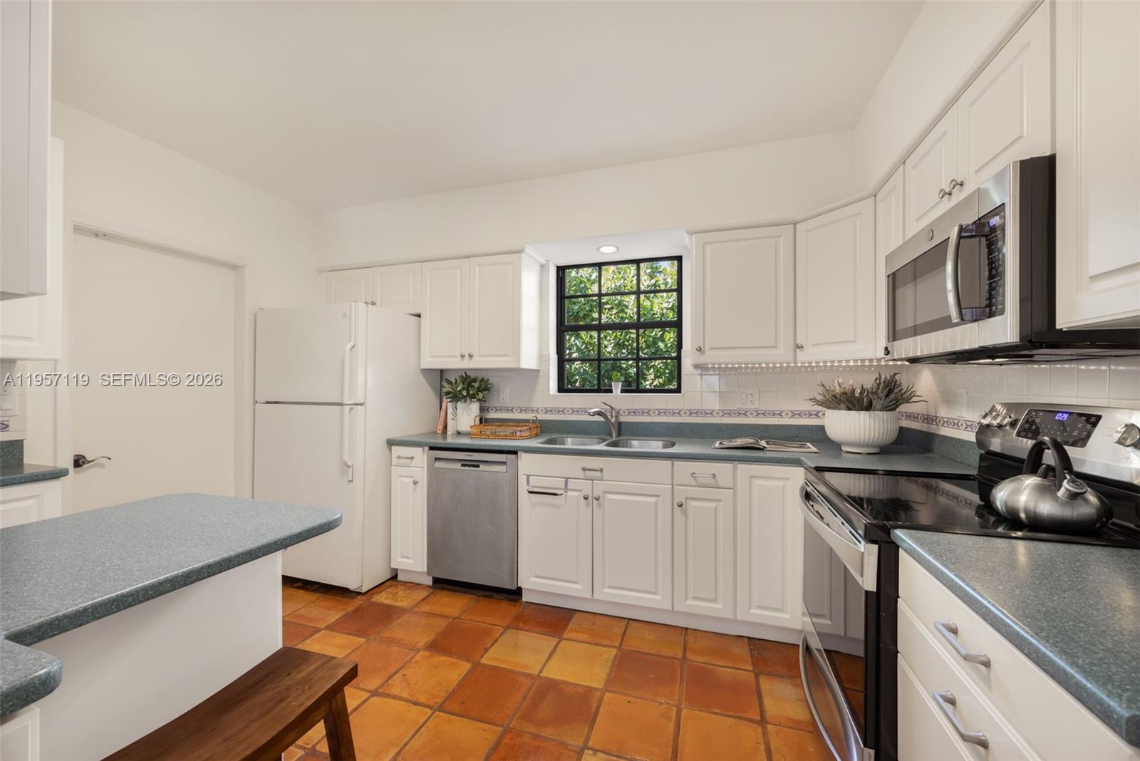 1435 Miller Road Coral Gables, FL 33146 - Photo 10 of 26