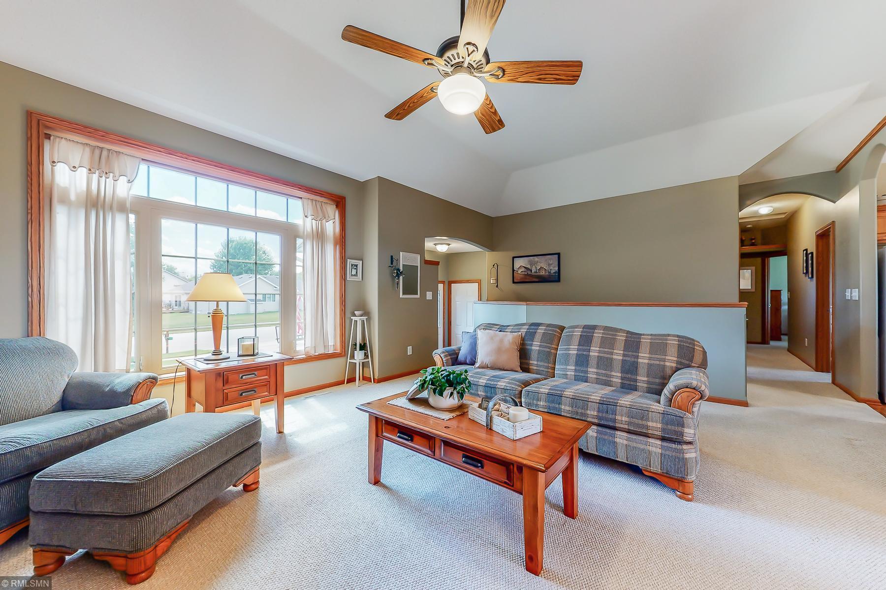 3621 Nottingham Drive Northwest Rochester, MN 55901 - Photo 2 of 33