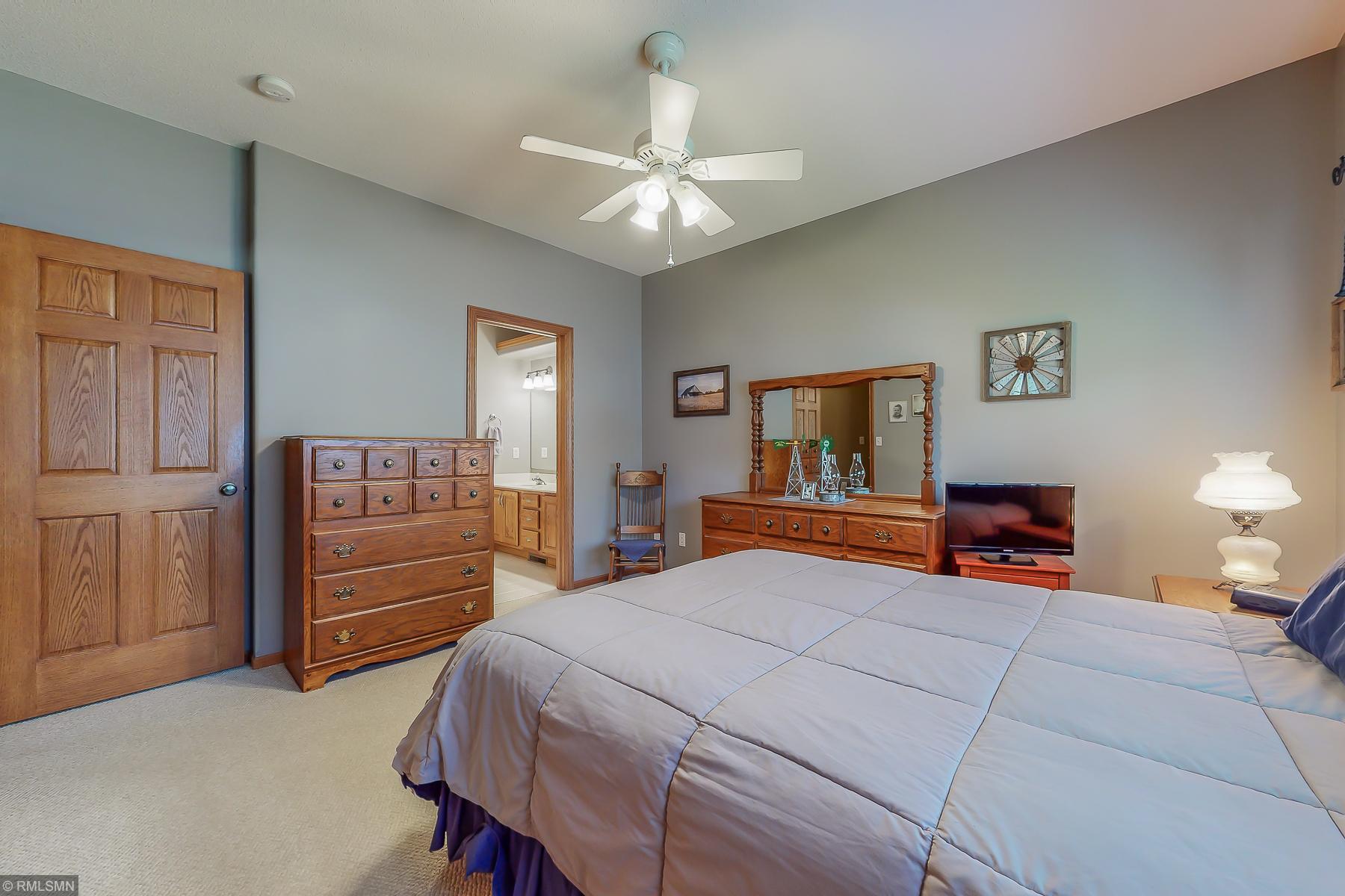 3621 Nottingham Drive Northwest Rochester, MN 55901 - Photo 13 of 33