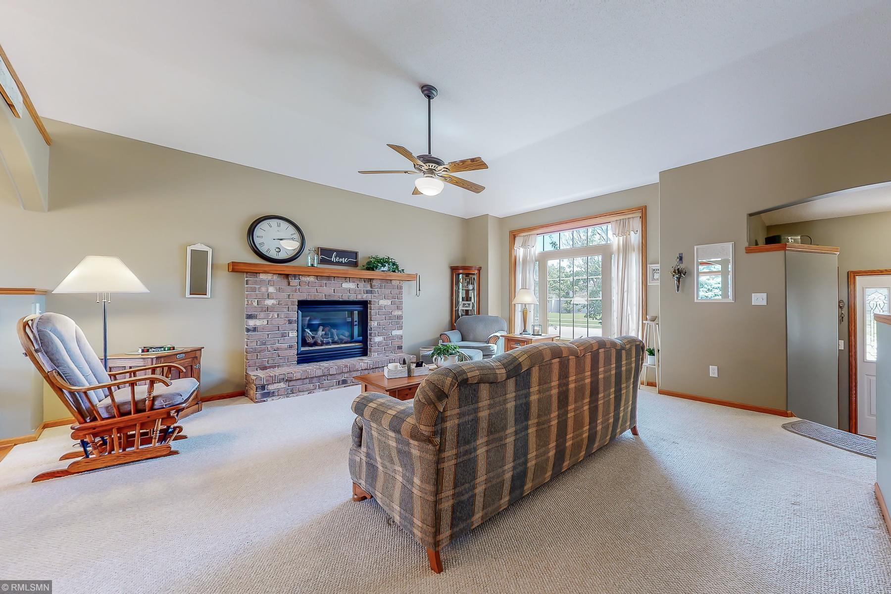 3621 Nottingham Drive Northwest Rochester, MN 55901 - Photo 4 of 33