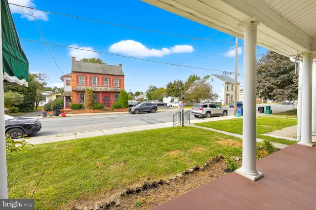 $225,000 | 113 South Grant Street, Manheim, PA 17545