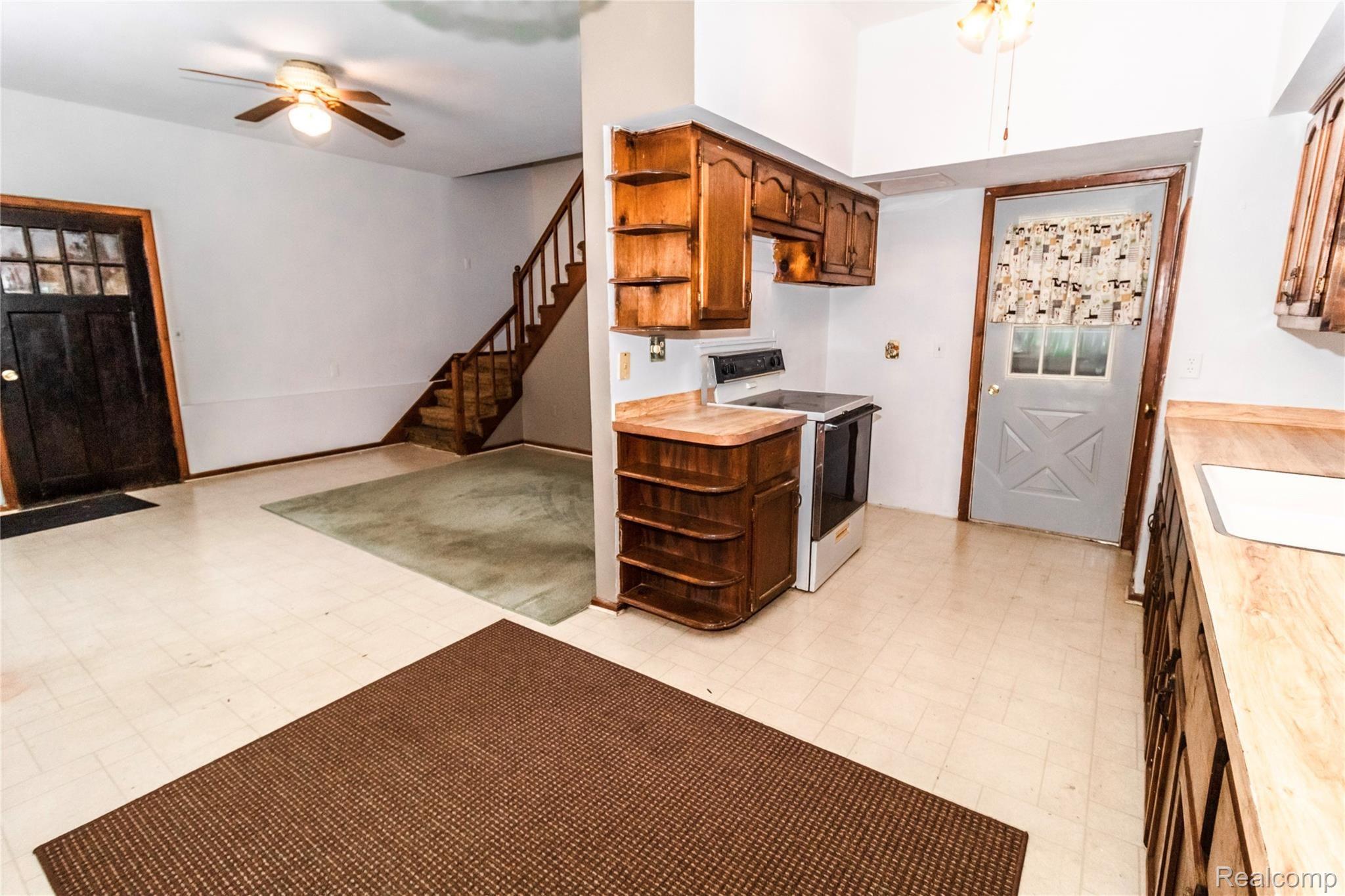 4826 Sutton Road Dryden, MI 48428 - Photo 54 of 95 Man Cave-Shop (3).jpg