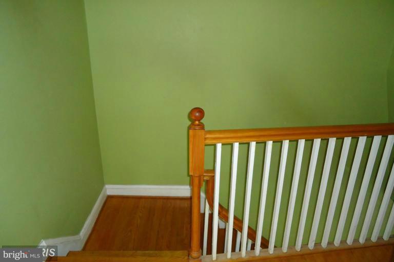1527 Roundhill Road Baltimore, MD 21218 - Photo 12 of 16 Interior (General)