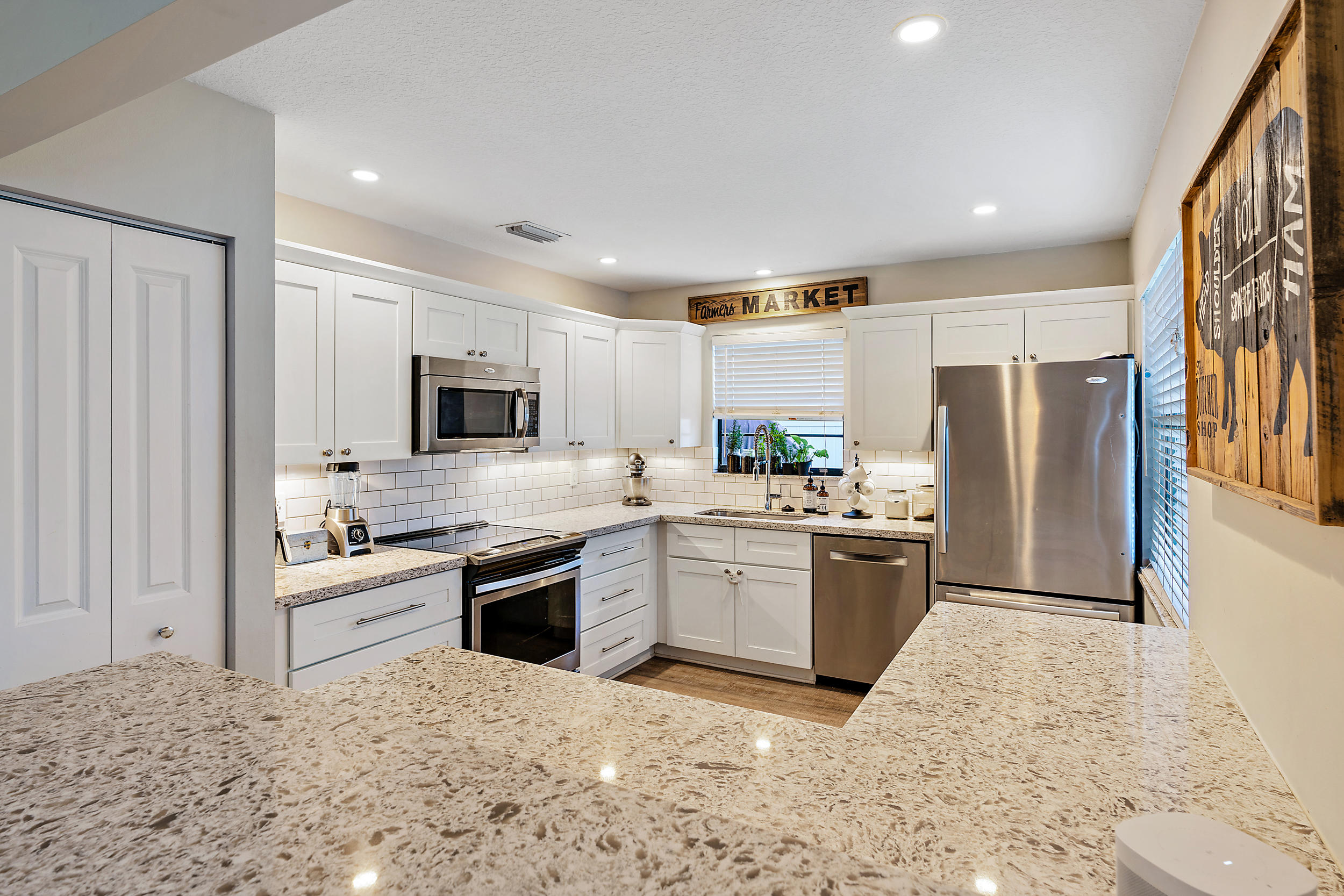 124 Timberline Drive Jupiter, FL 33458 - Photo 7 of 27 124 Timberline Dr-2