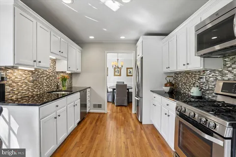 $1,149,000 | 11804 Stonewood Lane, North Bethesda, MD 20852