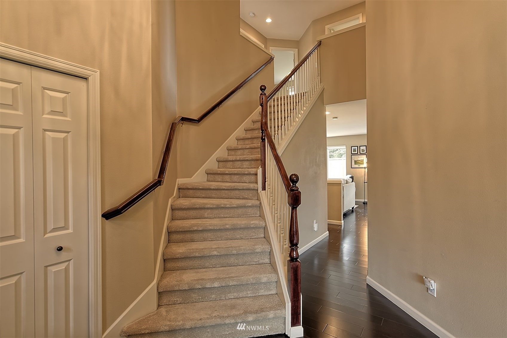 20027 29th Avenue Southeast Bothell, WA 98012 - Photo 21 of 38 a view of entryway