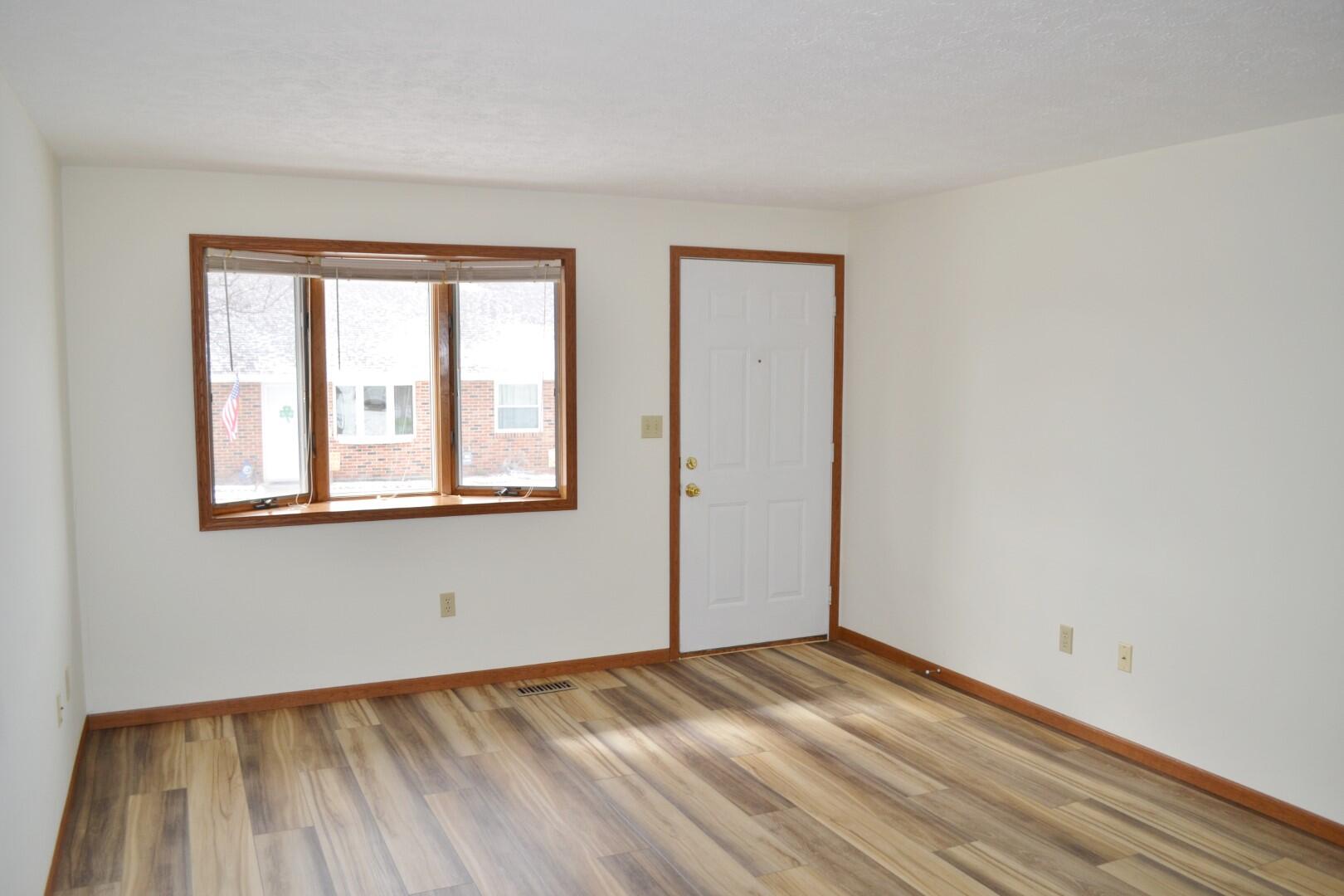 4575 Reno Lane, Unit #3 Springfield, OH 45503 - Photo 2 of 23