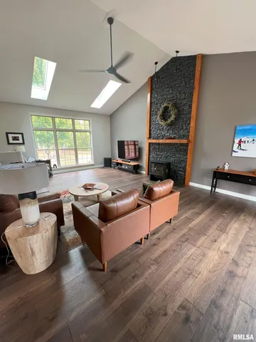 $675,000 | 15104 West Bittersweet Court, Brimfield, IL 61517