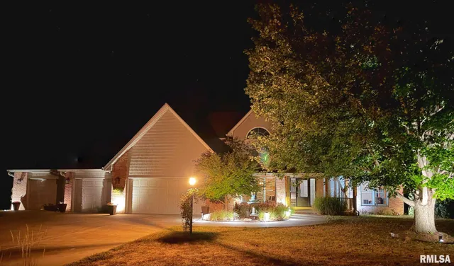 $675,000 | 15104 West Bittersweet Court, Brimfield, IL 61517