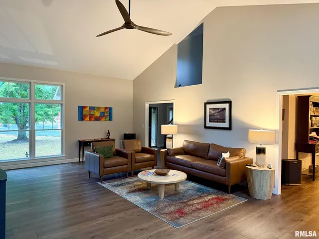 $675,000 | 15104 West Bittersweet Court, Brimfield, IL 61517