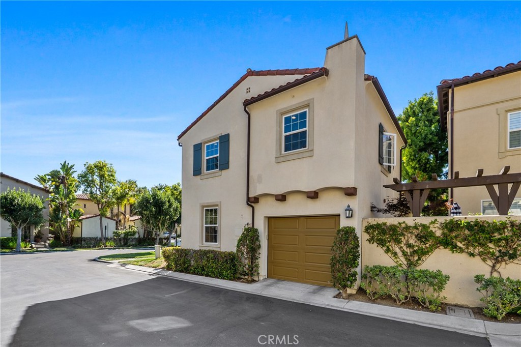 151 Canyoncrest Irvine, CA 92603 - Photo 3 of 22