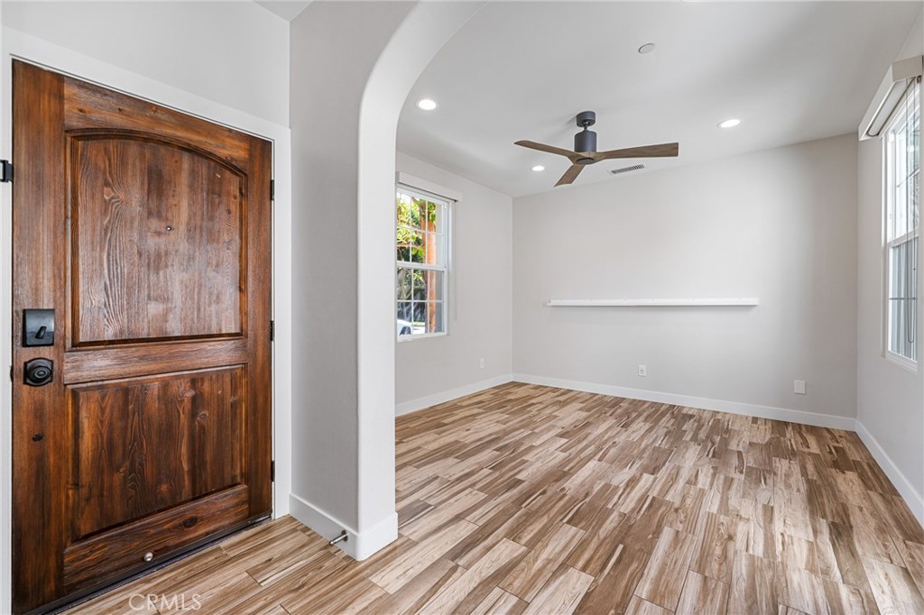 151 Canyoncrest Irvine, CA 92603 - Photo 4 of 22