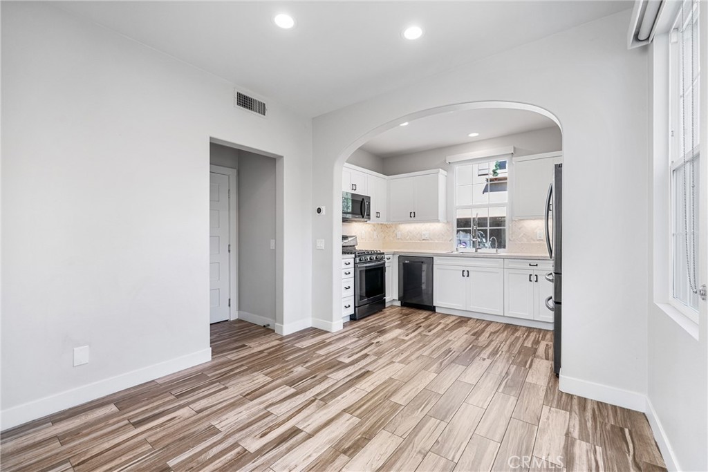 151 Canyoncrest Irvine, CA 92603 - Photo 6 of 22