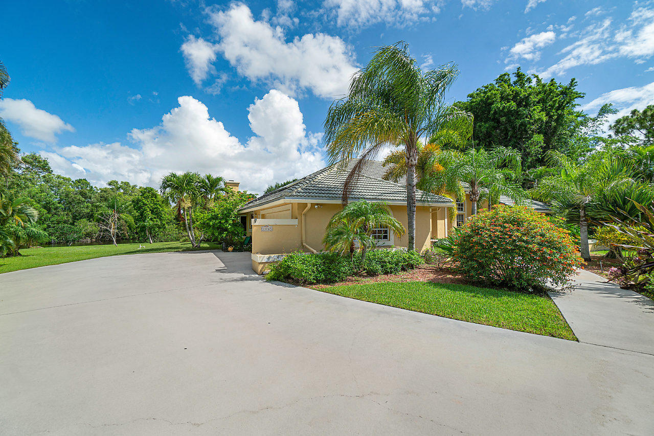 14767 Halter Road, Unit 14767 Wellington, FL 33414 - Photo 3 of 51 14767HalterRd-Wellington-FL-small. 2