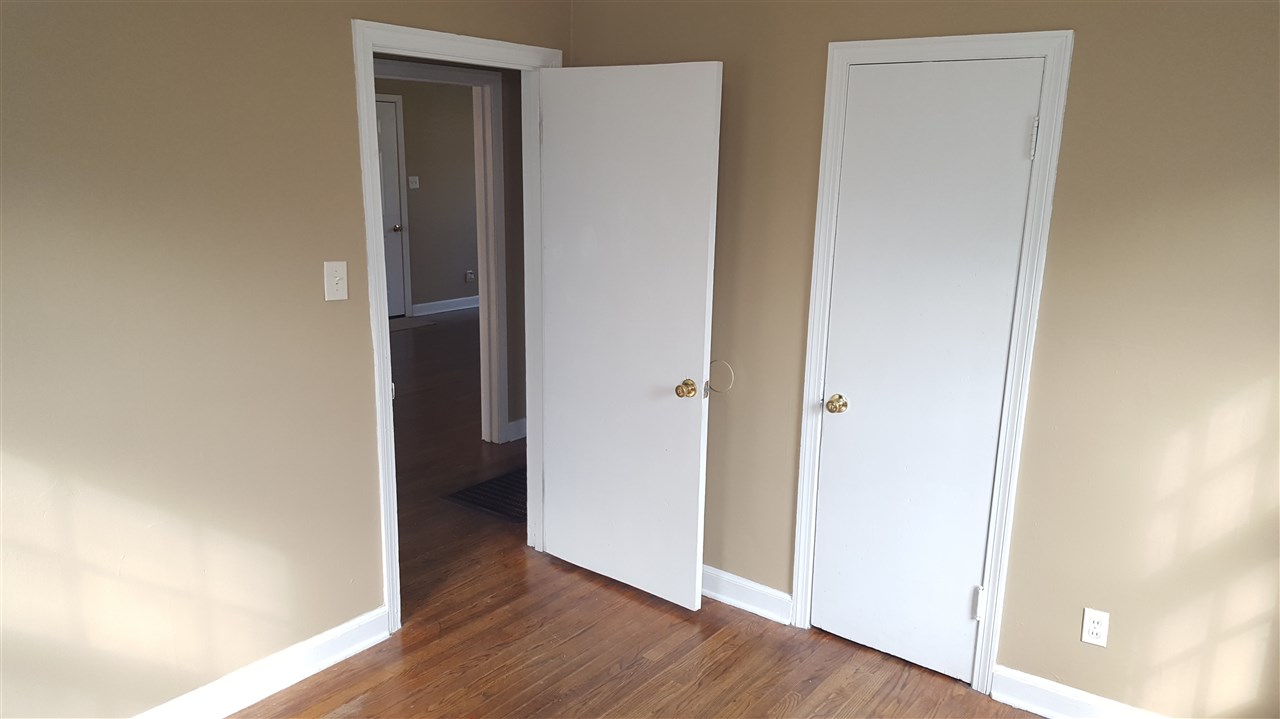 1087 Inman Road Memphis, TN 38111 - Photo 16 of 25 Bedroom Door Entry