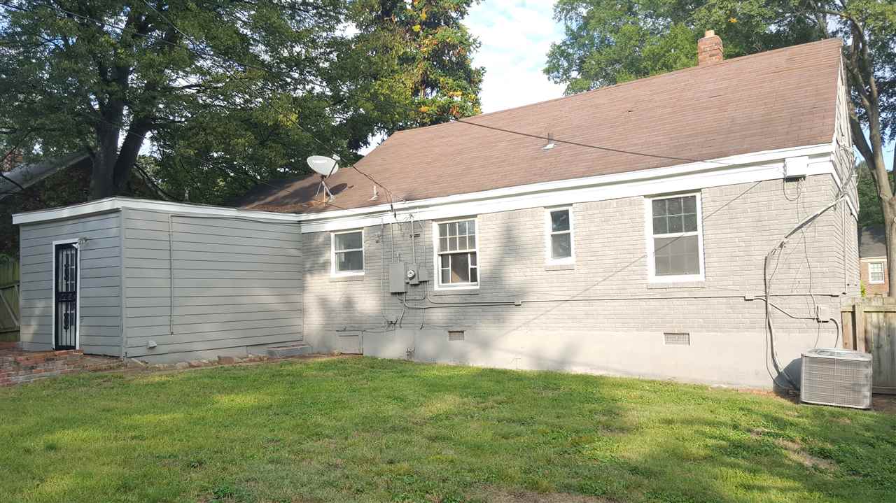 1087 Inman Road Memphis, TN 38111 - Photo 24 of 25 Spacious Backyard