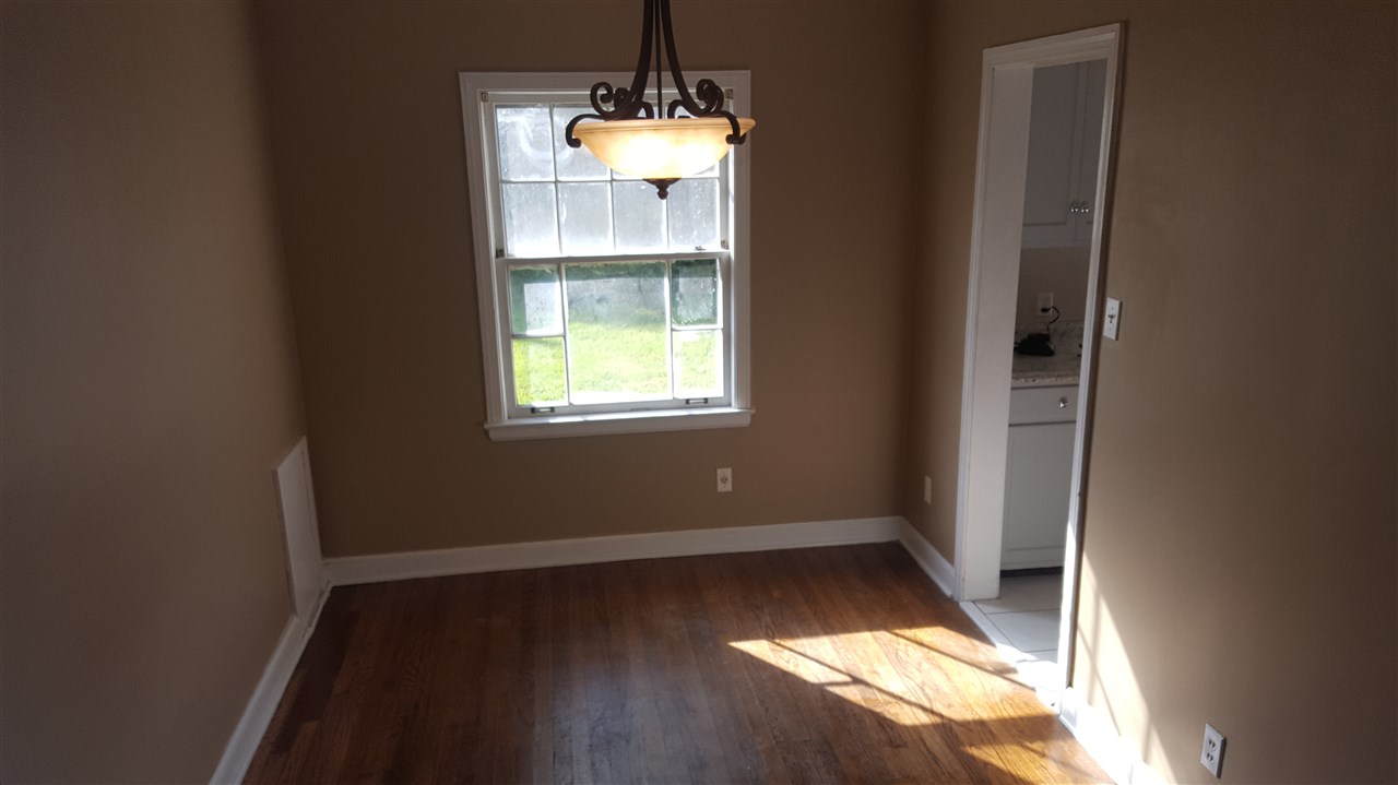 Open concept: Dining