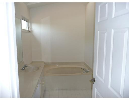 12138 Rockwell Way Boca Raton, FL 33428 - Photo 7 of 12 Master Bath/Spa