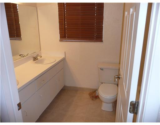 12138 Rockwell Way Boca Raton, FL 33428 - Photo 8 of 12 Bathroom