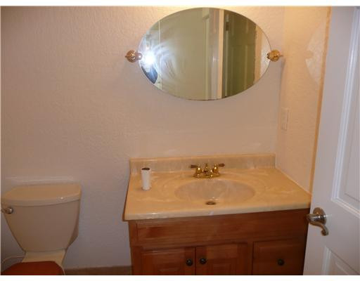 12138 Rockwell Way Boca Raton, FL 33428 - Photo 10 of 12 Bathroom