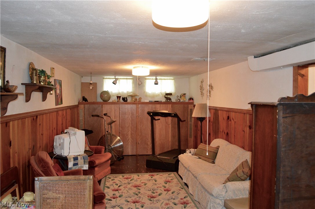 7060 State Road Parma, OH 44134 - Photo 11 of 30