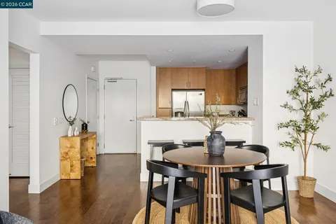 $425,000 | 438 West Grand Avenue, Unit 432, Oakland, CA 94612