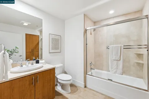 $425,000 | 438 West Grand Avenue, Unit 432, Oakland, CA 94612