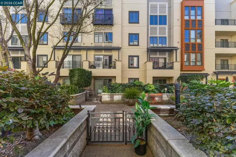 $425,000 | 438 West Grand Avenue, Unit 432, Oakland, CA 94612