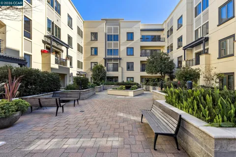 $425,000 | 438 West Grand Avenue, Unit 432, Oakland, CA 94612