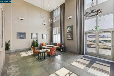 $425,000 | 438 West Grand Avenue, Unit 432, Oakland, CA 94612