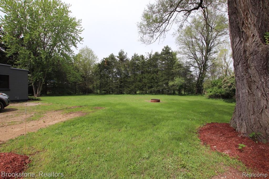 2942 Lone Tree Road Highland, MI 48357 - Photo 20 of 23